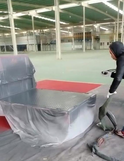 聚脲噴涂機(jī)哪個(gè)品牌好用于車廂防腐耐磨(圖1) 聚脲噴涂機(jī)哪個(gè)品牌好用于車廂防腐耐磨