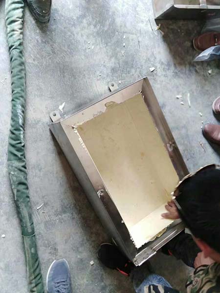 實(shí)驗(yàn)室專用保溫箱 轉(zhuǎn)運(yùn)箱保溫材料(圖2) 實(shí)驗(yàn)室專用保溫箱 轉(zhuǎn)運(yùn)箱保溫材料